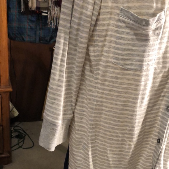 3/20. Striped 3/4 length sleeve tunic - Picture 3 of 4